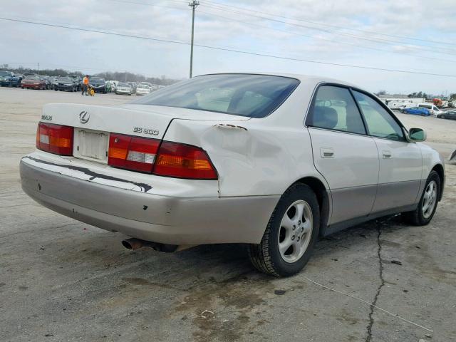 JT8BF22G1V0030353 - 1997 LEXUS ES 300 WHITE photo 4