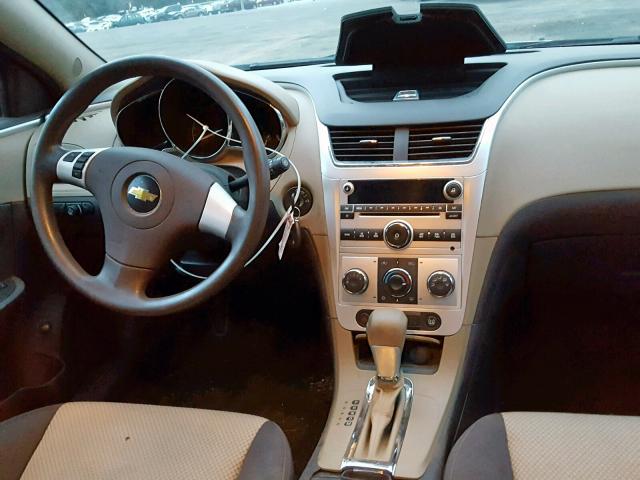 1G1ZB5E17BF224729 - 2011 CHEVROLET MALIBU LS ოქროსფერი ფოტო 9