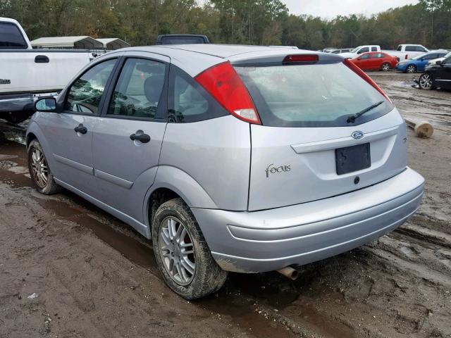 3FAFP37Z84R121432 - 2004 FORD FOCUS ZX5 GRAY photo 3