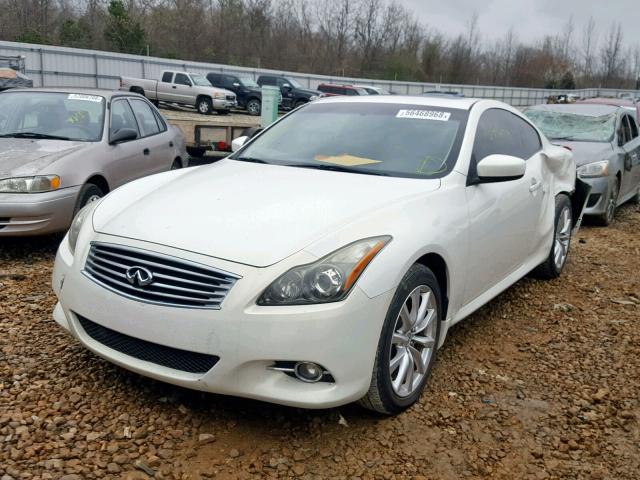 JN1CV6EL3BM261299 - 2011 INFINITI G37 WHITE photo 2