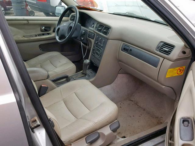 YV1LW5674W2527009 - 1998 VOLVO V70 GLT SILVER photo 5