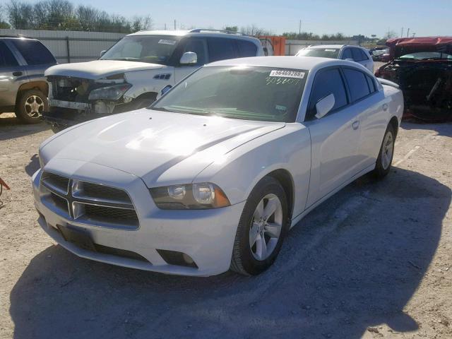 2C3CDXHG7CH303809 - 2012 DODGE CHARGER SX WHITE photo 2