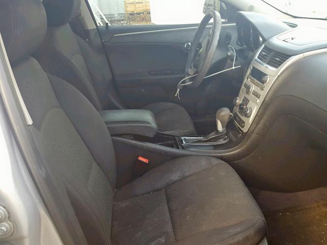 1G1ZC5EU5CF138389 - 2012 CHEVROLET MALIBU 1LT SILVER photo 5