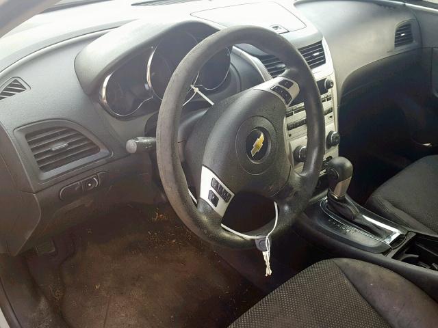 1G1ZC5EU5CF138389 - 2012 CHEVROLET MALIBU 1LT SILVER photo 9