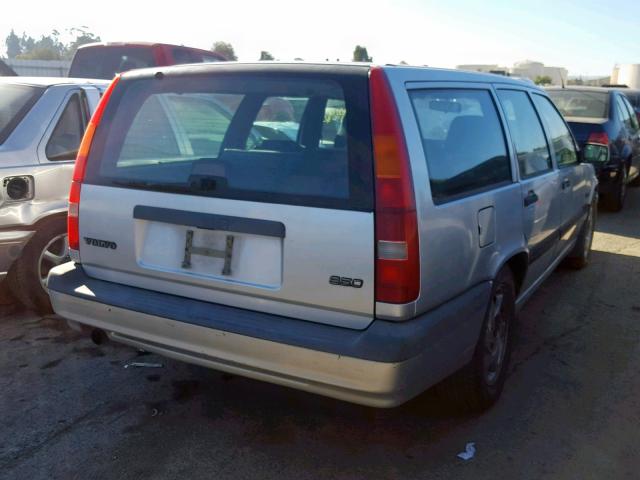 YV1LW554XV2312854 - 1997 VOLVO 850 SILVER photo 4