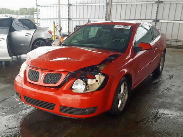 1G2AL15F877173088 - 2007 PONTIAC G5 RED photo 2