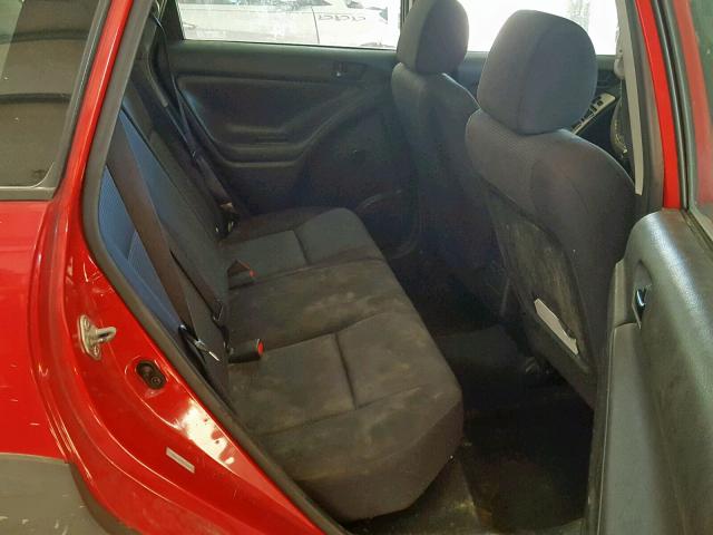 5Y2SL63885Z460644 - 2005 PONTIAC VIBE RED photo 6