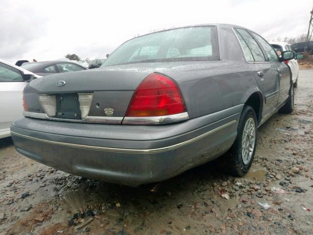 2FAFP74W7WX135621 - 1998 FORD CROWN VICT GRAY photo 4