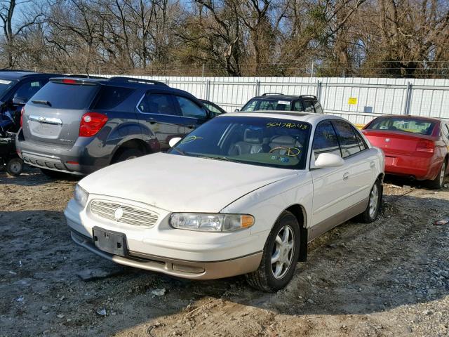 2G4WF551521161695 - 2002 BUICK REGAL GS WHITE photo 2