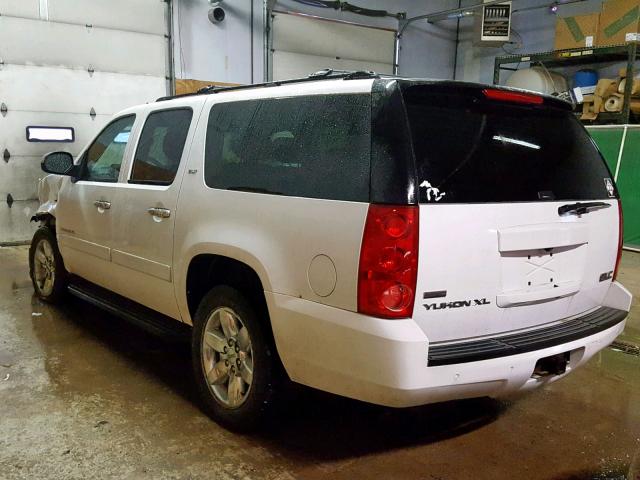 1GKUKKE36AR184243 - 2010 GMC YUKON XL K WHITE photo 3