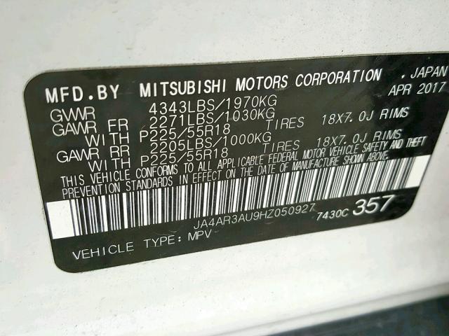 JA4AR3AU9HZ050927 - 2017 MITSUBISHI OUTLANDER WHITE photo 10