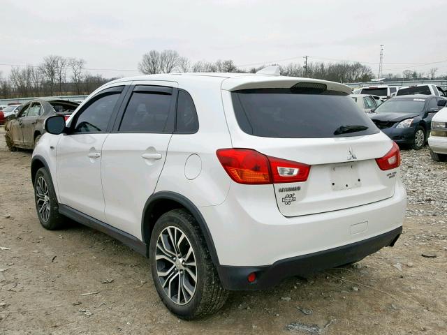 JA4AR3AU9HZ050927 - 2017 MITSUBISHI OUTLANDER WHITE photo 3