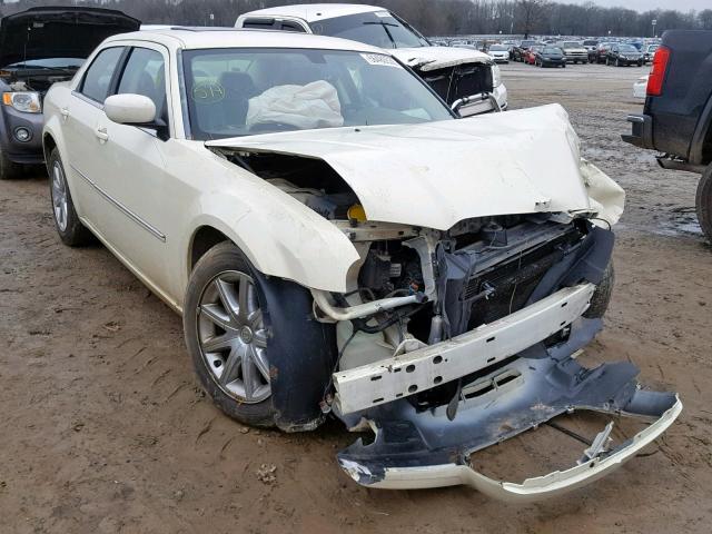 2C3LA53G38H271971 - 2008 CHRYSLER 300 TOURIN WHITE photo 1