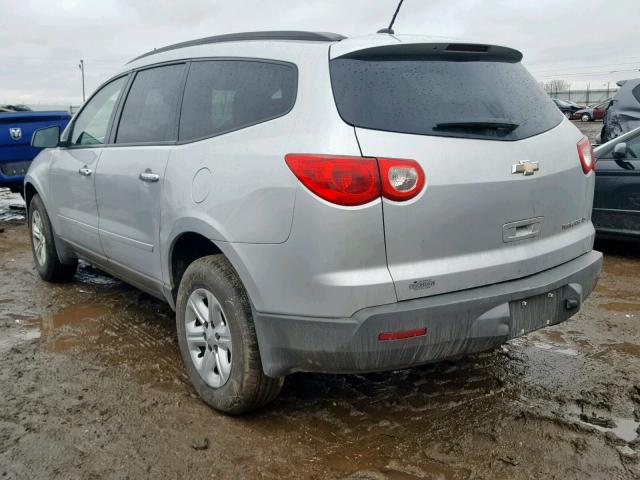 1GNKRFEDXCJ404619 - 2012 CHEVROLET TRAVERSE L SILVER photo 3