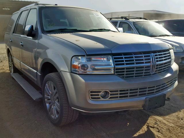 5LMFU28598LJ07559 - 2008 LINCOLN NAVIGATOR 银色 照片 1