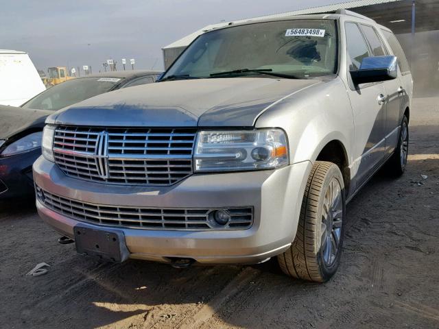 5LMFU28598LJ07559 - 2008 LINCOLN NAVIGATOR 银色 照片 2
