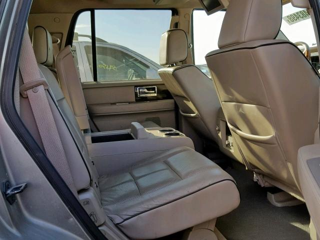 5LMFU28598LJ07559 - 2008 LINCOLN NAVIGATOR 银色 照片 6