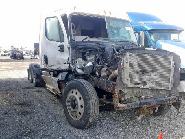 3AKJGLDRXDSFA2444 - 2013 FREIGHTLINER CASCADIA 1 WHITE photo 1