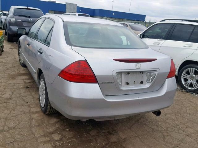 1HGCM56107A012038 - 2007 HONDA ACCORD VAL SILVER photo 3