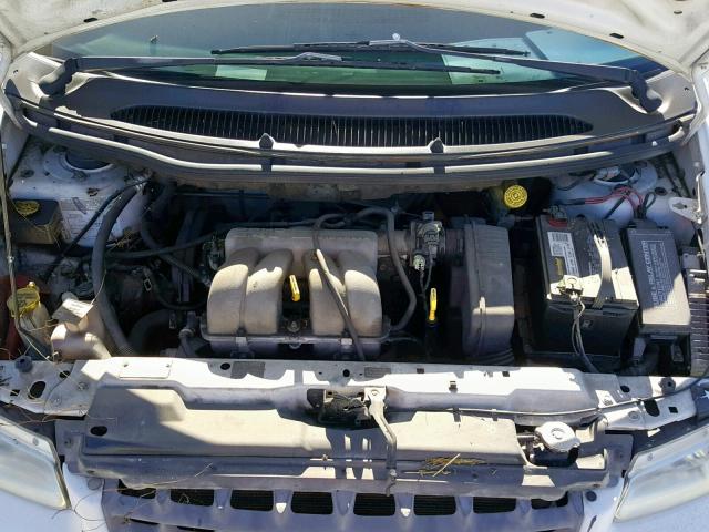 2C4FJ25B3YR743010 - 2000 CHRYSLER VOYAGER WHITE photo 7