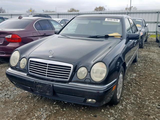 WDBJF65F9WA558028 - 1998 MERCEDES-BENZ E 320 BLACK photo 2