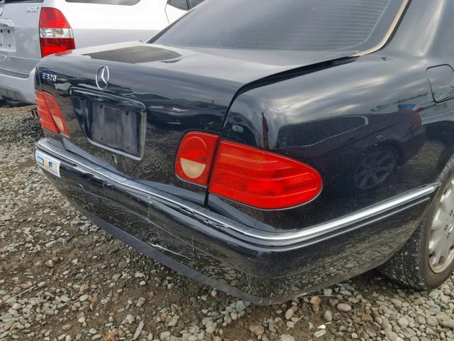 WDBJF65F9WA558028 - 1998 MERCEDES-BENZ E 320 BLACK photo 9