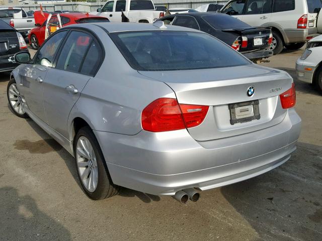 WBAPH5C50BA444436 - 2011 BMW 328 I SULE SILVER photo 3