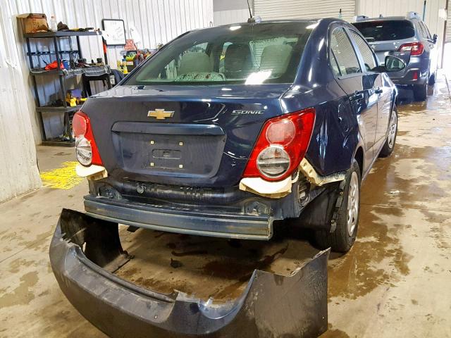 1G1JB5SH8F4182023 - 2015 CHEVROLET SONIC LS 灰色 照片 4