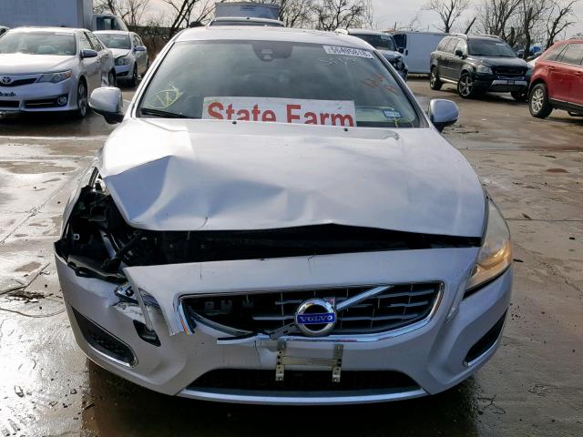 YV1622FS3C2042030 - 2012 VOLVO S60 T5 SILVER photo 9