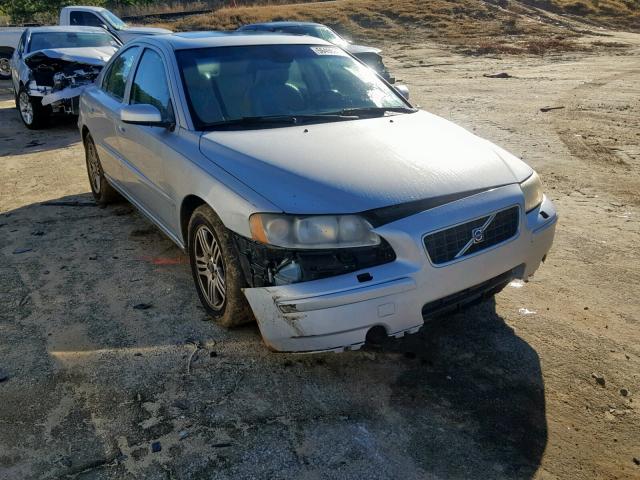 YV1RS592852451962 - 2005 VOLVO S60 2.5T SILVER photo 1