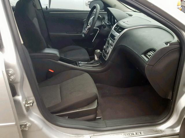 1G1ZC5EUXCF259144 - 2012 CHEVROLET MALIBU 1LT 银色 照片 5