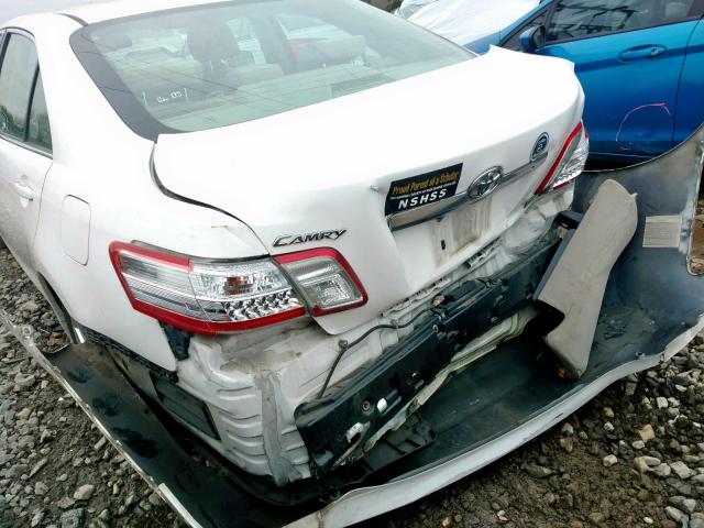 4T1BB3EKXAU113216 - 2010 TOYOTA CAMRY HYBR WHITE photo 9