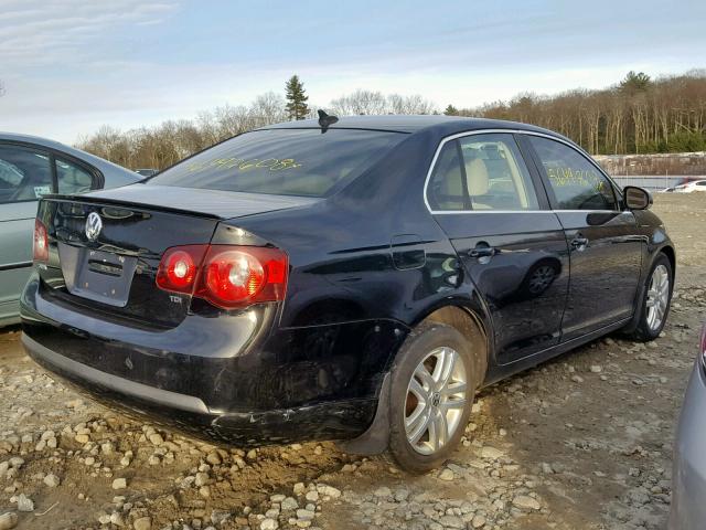 3VWRL7AJ2AM121364 - 2010 VOLKSWAGEN JETTA TDI BLACK photo 4