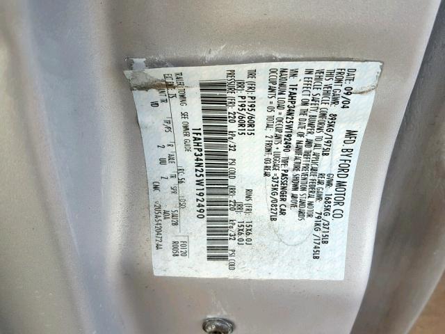 1FAHP34N25W192490 - 2005 FORD FOCUS ZX4 GRAY photo 10