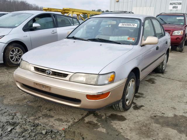 2T1BB02EXTC143639 - 1996 TOYOTA COROLLA DX GOLD photo 2