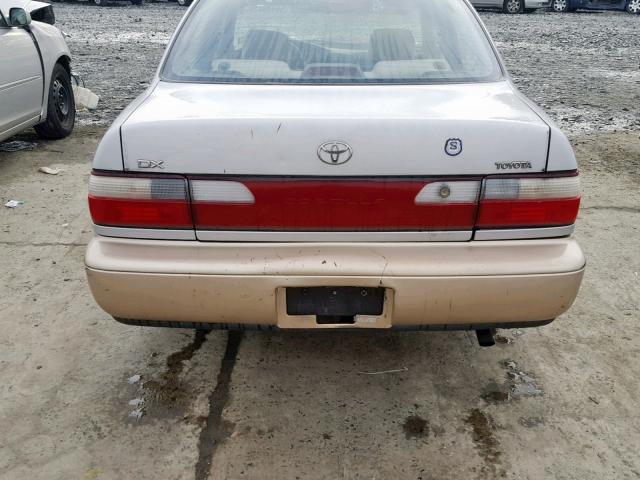 2T1BB02EXTC143639 - 1996 TOYOTA COROLLA DX GOLD photo 9