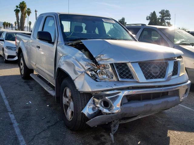 1N6AD06W35C430144 - 2005 NISSAN FRONTIER K SILVER photo 1