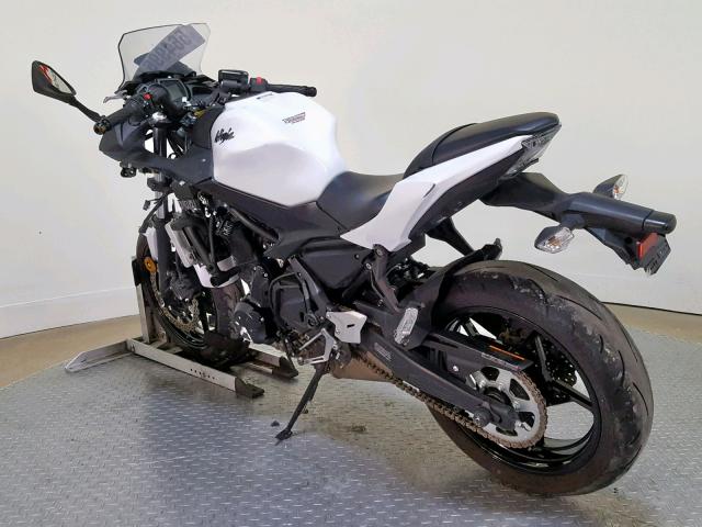 JKAEXEJ18HDA01601 - 2017 KAWASAKI EX650 J WHITE photo 6