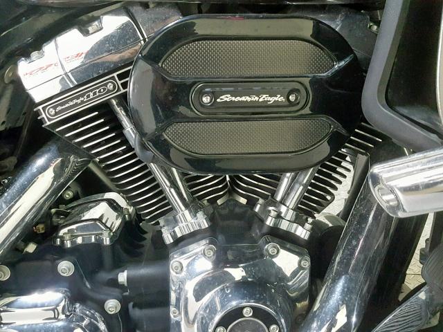 1HD1KGL11GB618260 - 2016 HARLEY-DAVIDSON FLTRU GRAY photo 11