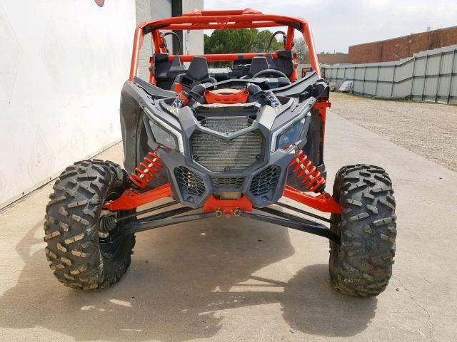 3JBVXAW23HK003272 - 2017 CAN-AM MAVERICK X ORANGE photo 3