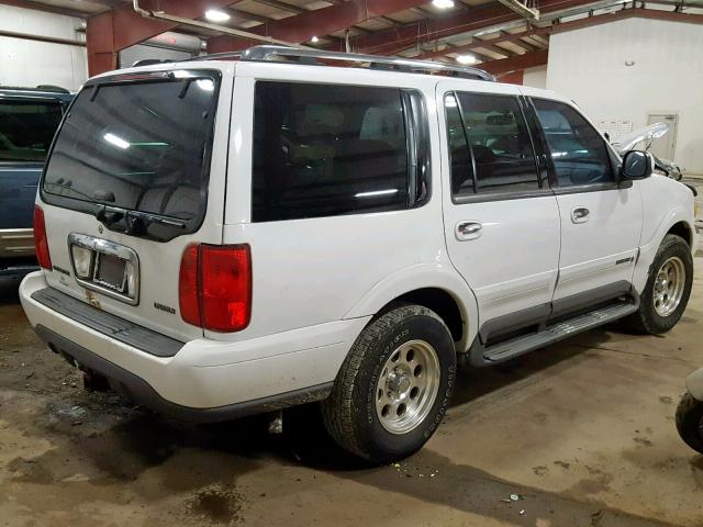 5LMPU28L6WLJ33018 - 1998 LINCOLN NAVIGATOR 白色 照片 4