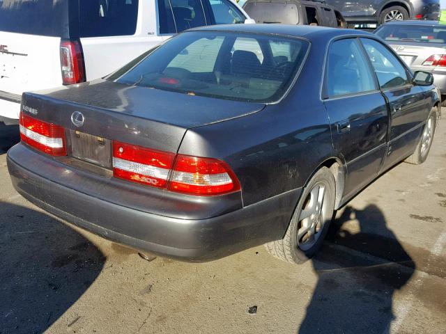 JT8BF28G010339815 - 2001 LEXUS ES 300 GRAY photo 4