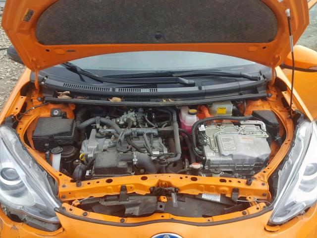 JTDKDTB35F1107053 - 2015 TOYOTA PRIUS C ORANGE photo 7