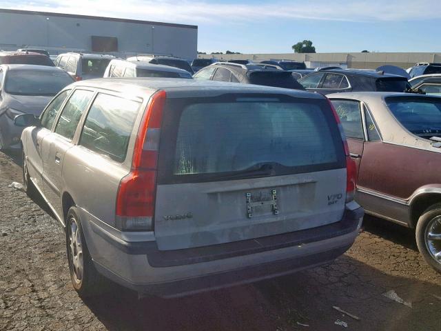 YV1SW58D812033324 - 2001 VOLVO V70 2.4T SILVER photo 3