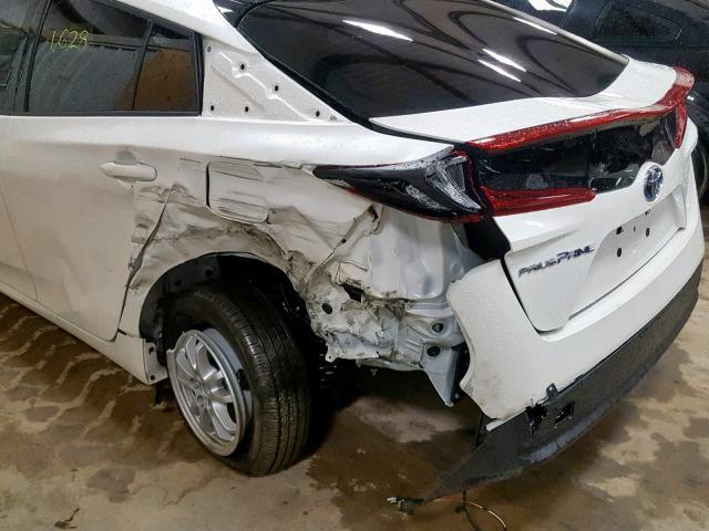 JTDKARFP9J3093647 - 2018 TOYOTA PRIUS PRIM WHITE photo 9