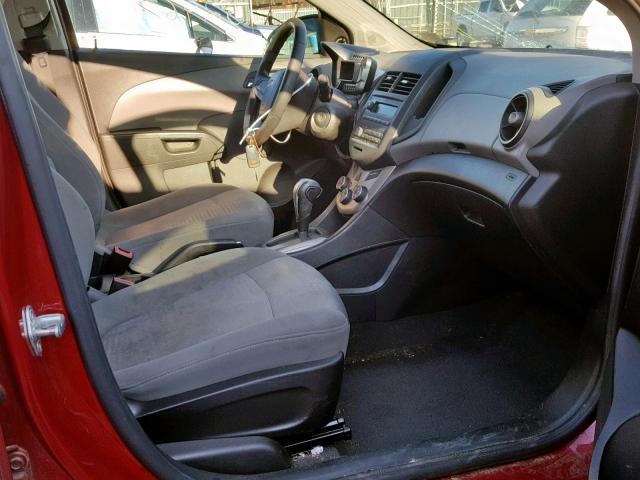 1G1JA5SG7D4201118 - 2013 CHEVROLET SONIC LS 红色 照片 5