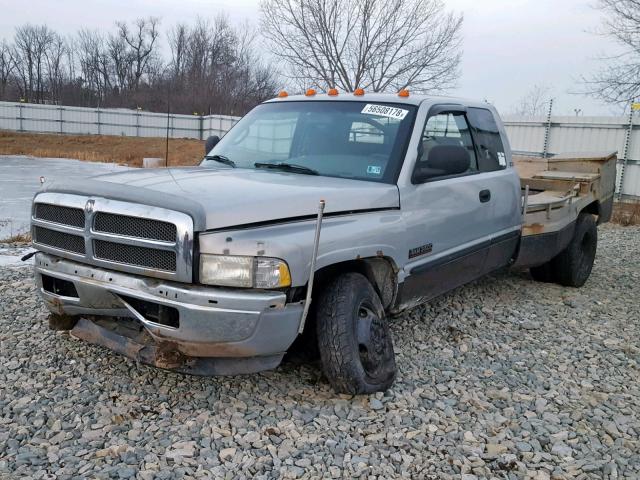 1B7MF3361WJ232093 - 1998 DODGE RAM 3500 SILVER photo 2