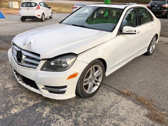 WDDGF4HB5DR258578 - 2013 MERCEDES-BENZ C 250 WHITE photo 2