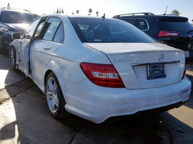 WDDGF4HB4ER312809 - 2014 MERCEDES-BENZ C 250 WHITE photo 3