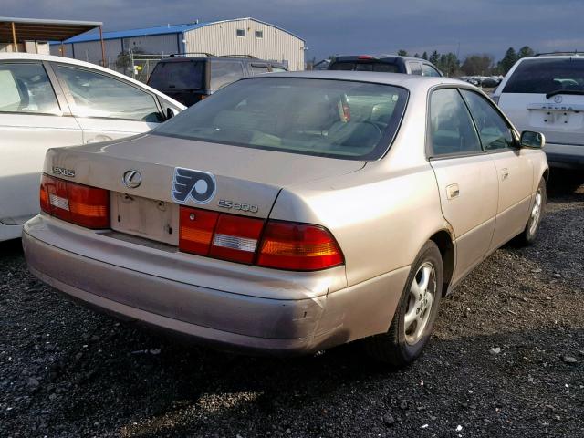 JT8BF28G9W5042407 - 1998 LEXUS ES 300 BEIGE photo 4